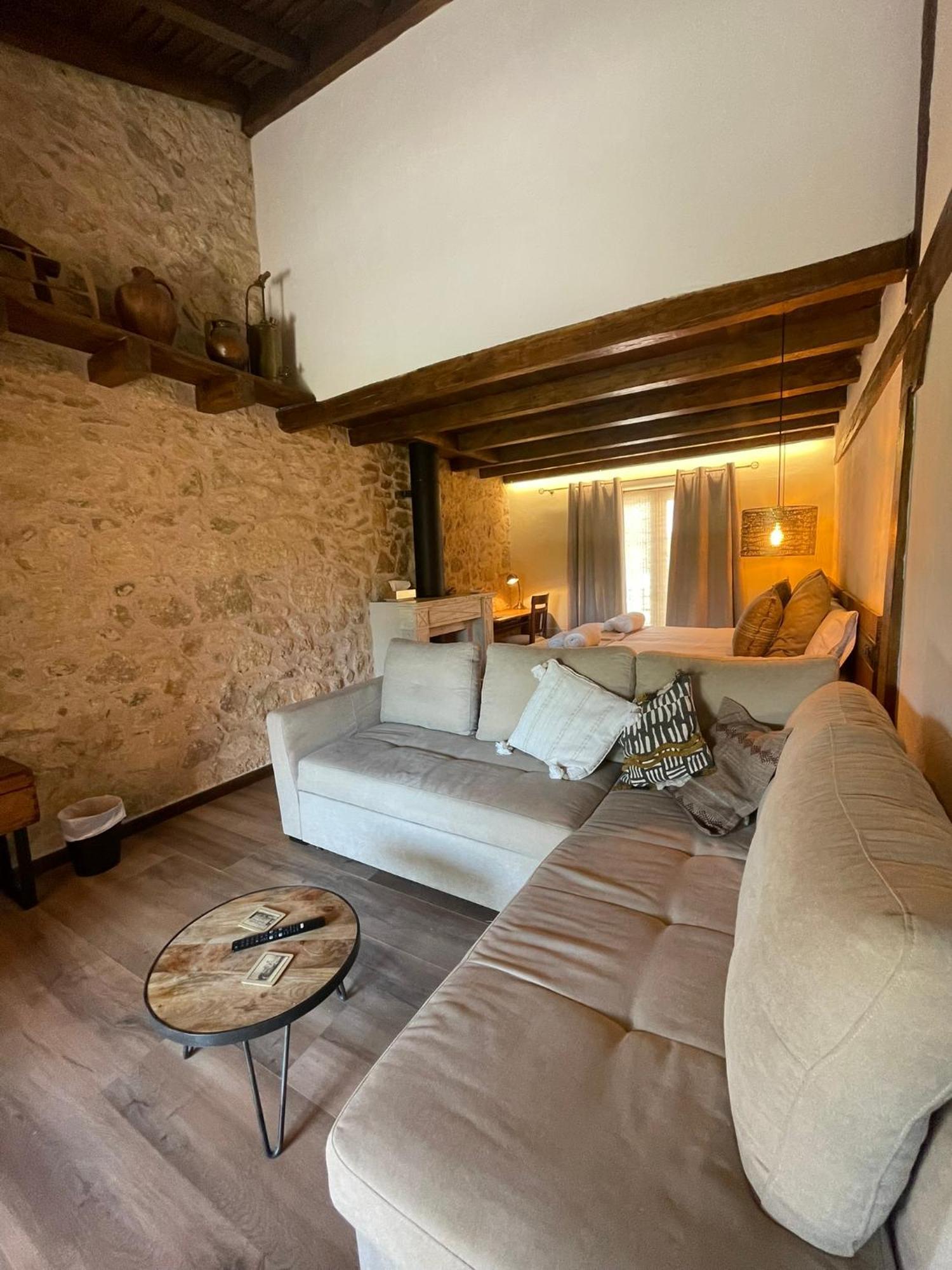 La Casa Del Cantero Pinilla del Valle Exterior foto